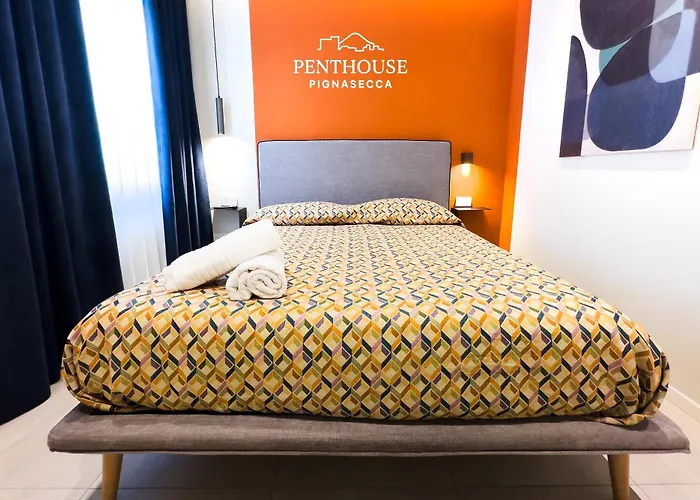 Penthouse Pignasecca - Design 4*