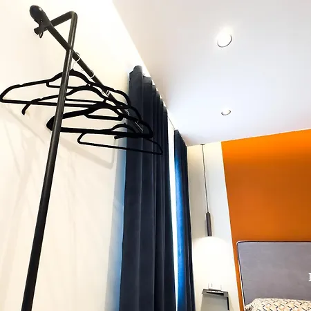 Гостевой дом Penthouse Pignasecca - Design 4*