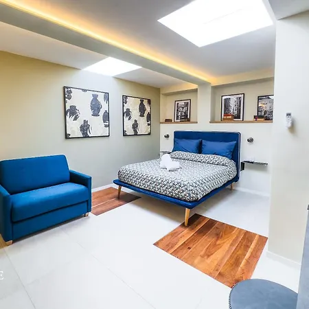 Penthouse Pignasecca - Design 4* Неаполь